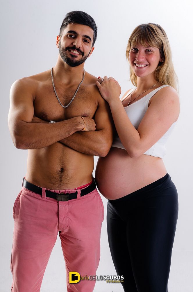 Fotos del embarazo de Carolinaa esperando a Josefina por Dario de los Cobos Fotografía