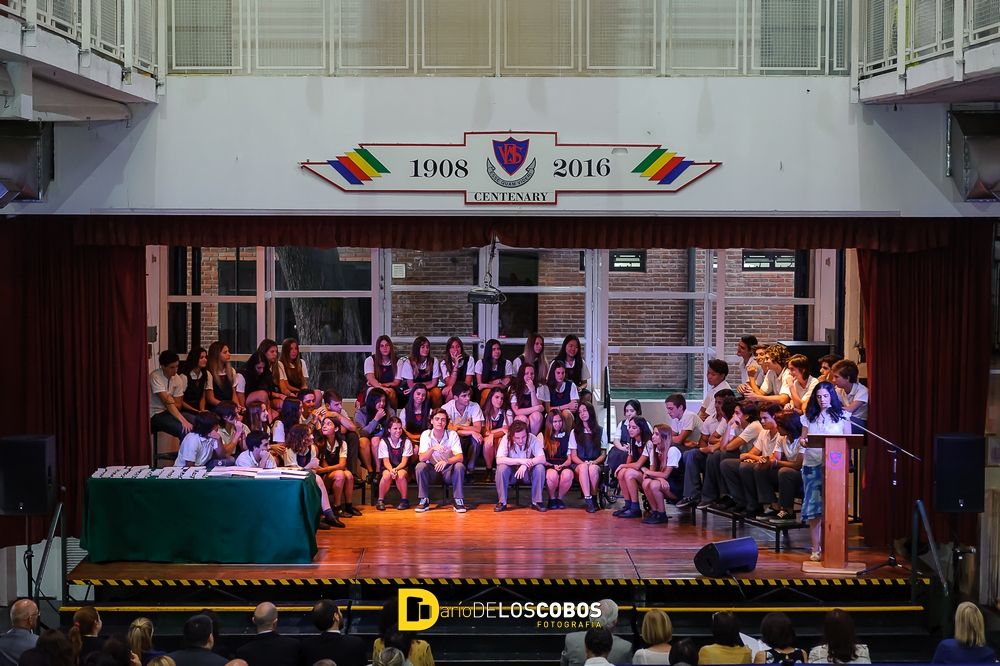 Fotos por Dario de los Cobos Fotografia de la entrega de diplomas de secundaria en el colegio Villa Devoto School, año 2016, Buenos Aires, Argentina